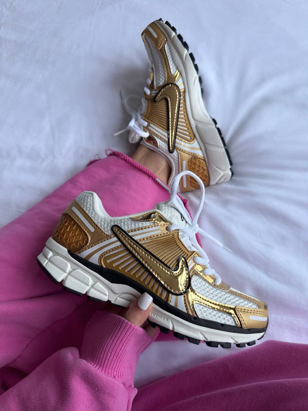 Nike Zoom Vomero 5 Metallic Gold